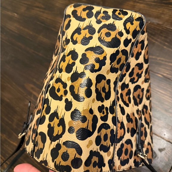 Coach bag - wild beast leopard print Gary baseman turn lock - Picture 8 of 16